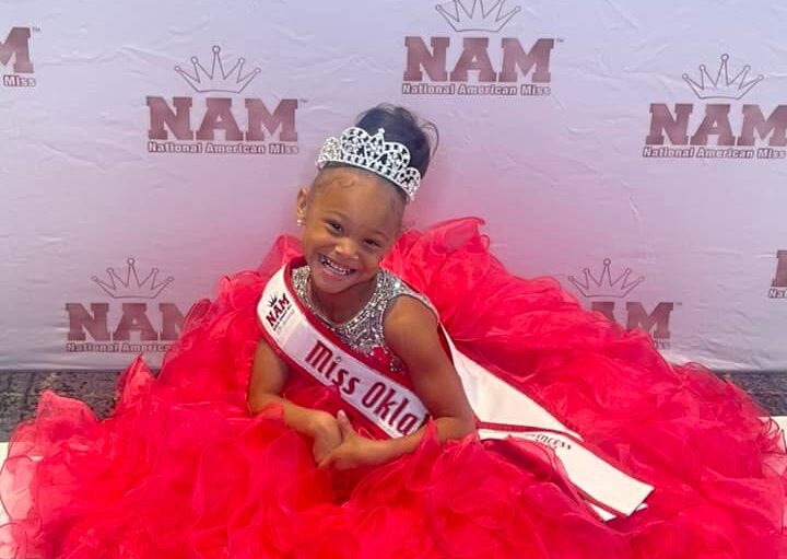 Paris Simone Sherra Epps Crowned 2022 National American Miss Oklahoma
